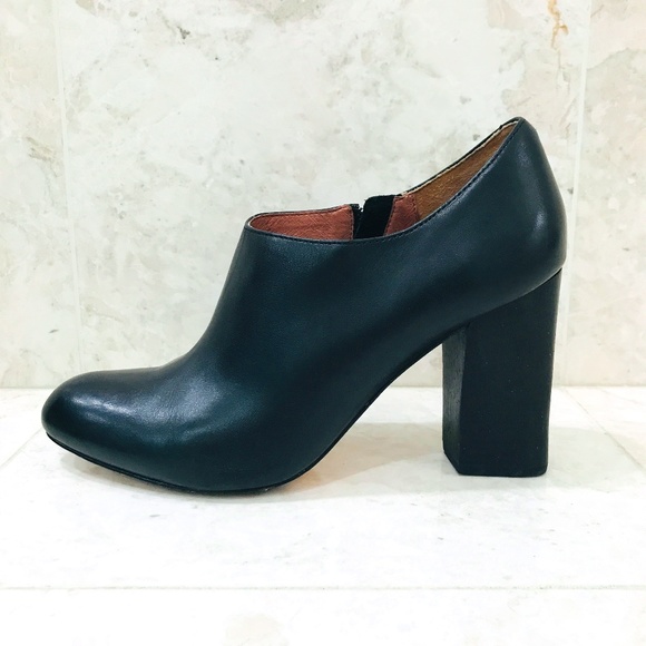 Corso Como Shoes - CORSO COMO {9} Black Leather Ankle Boot Chunky Heel
